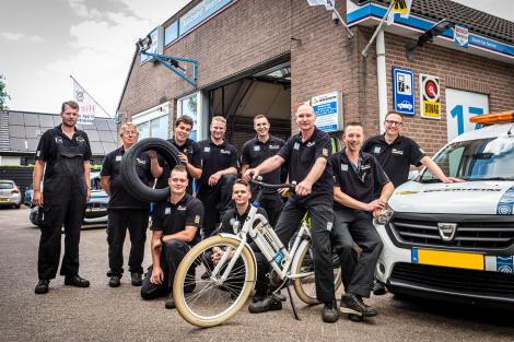 Teamfoto Autobedrijf Weerheim